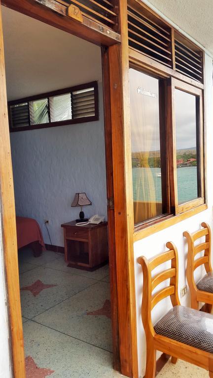 Hostal Estrella de Mar Puerto Ayora  Habitación foto
